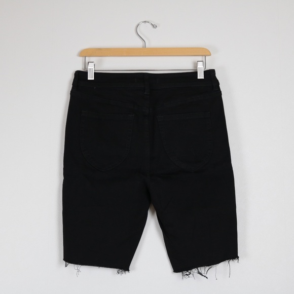 Free People Black Denim Avery Cutoff Bermuda Shorts Size 31 - Picture 4 of 6